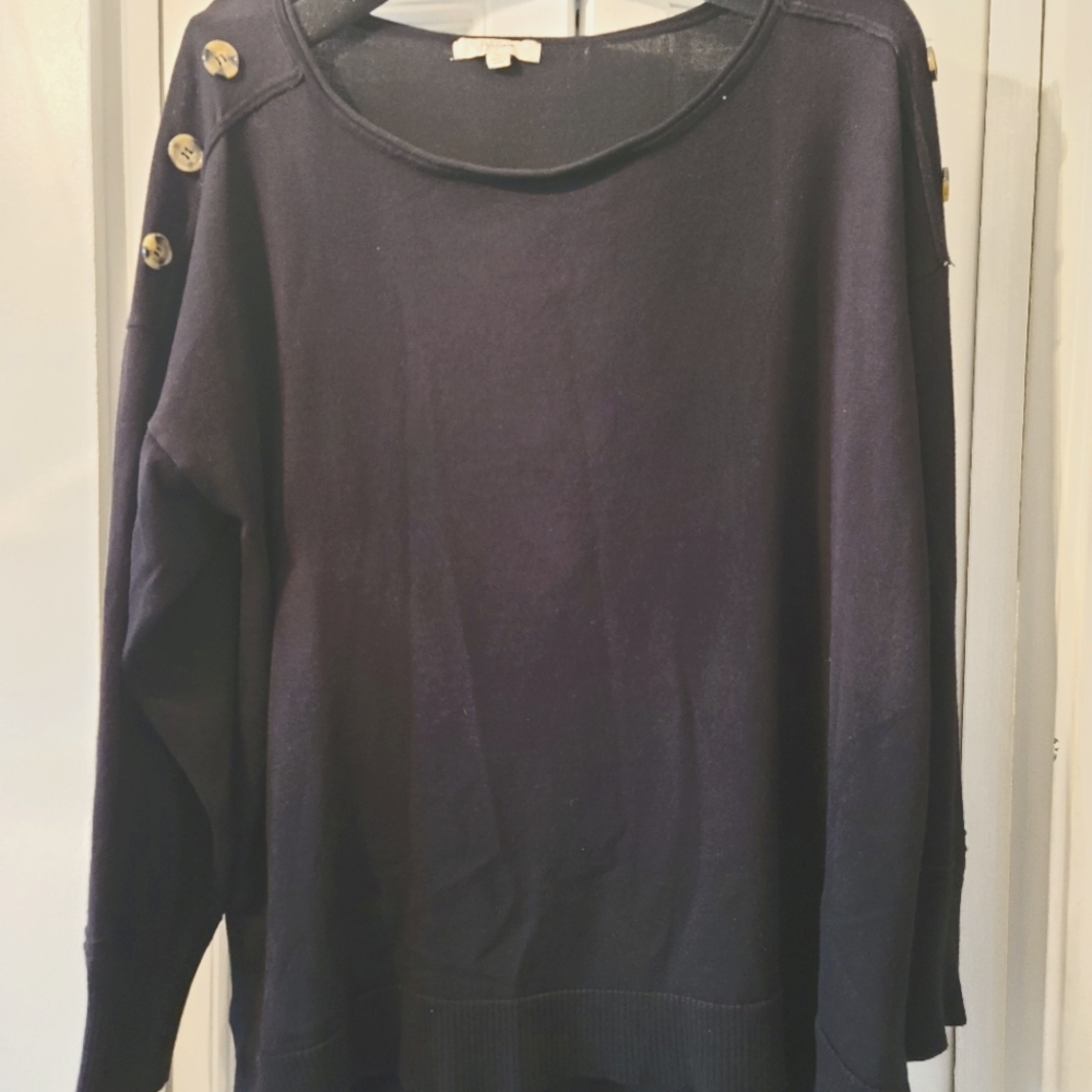 Black long sleeve shirt